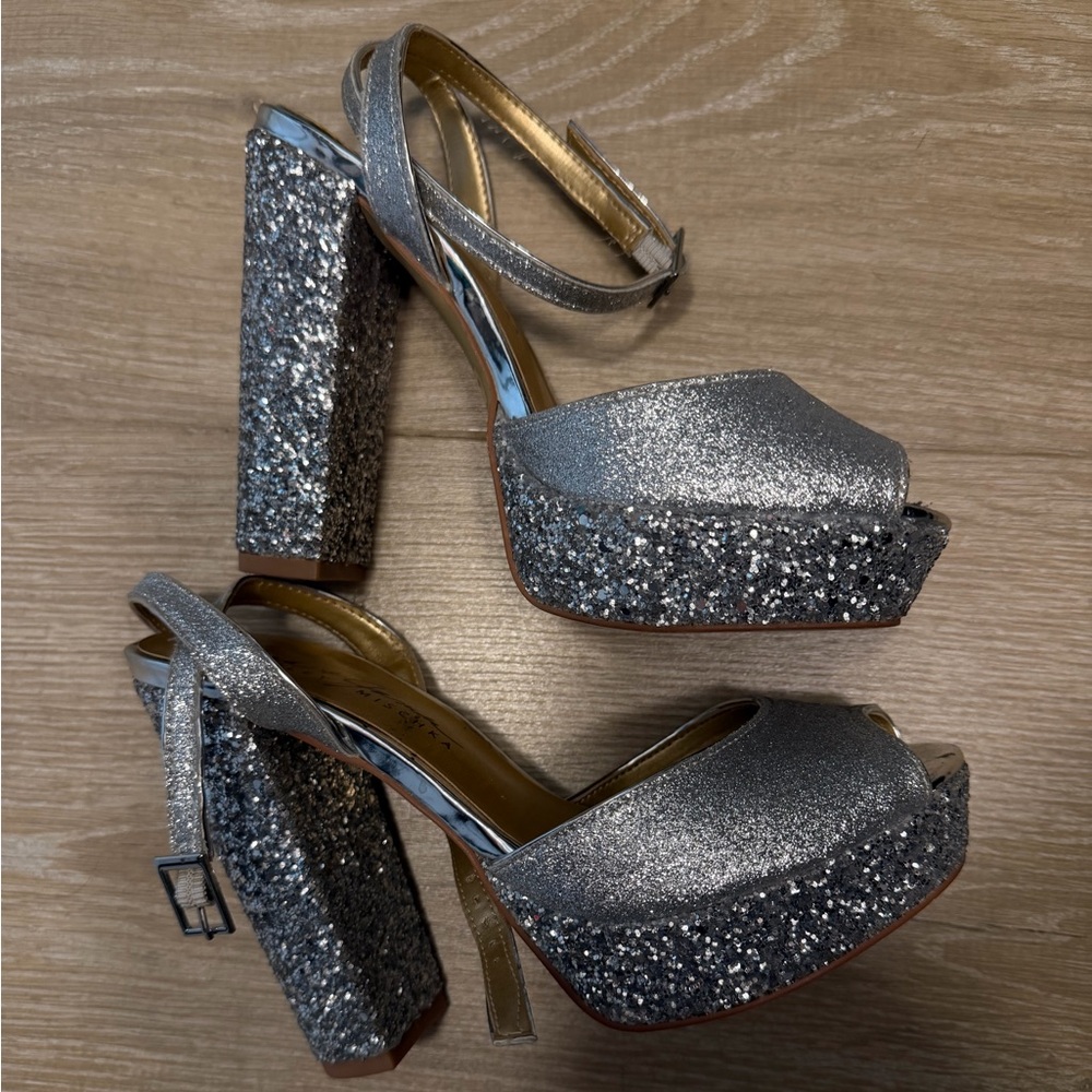 Badgley Mischka Sparkling Silver Platform Sandals